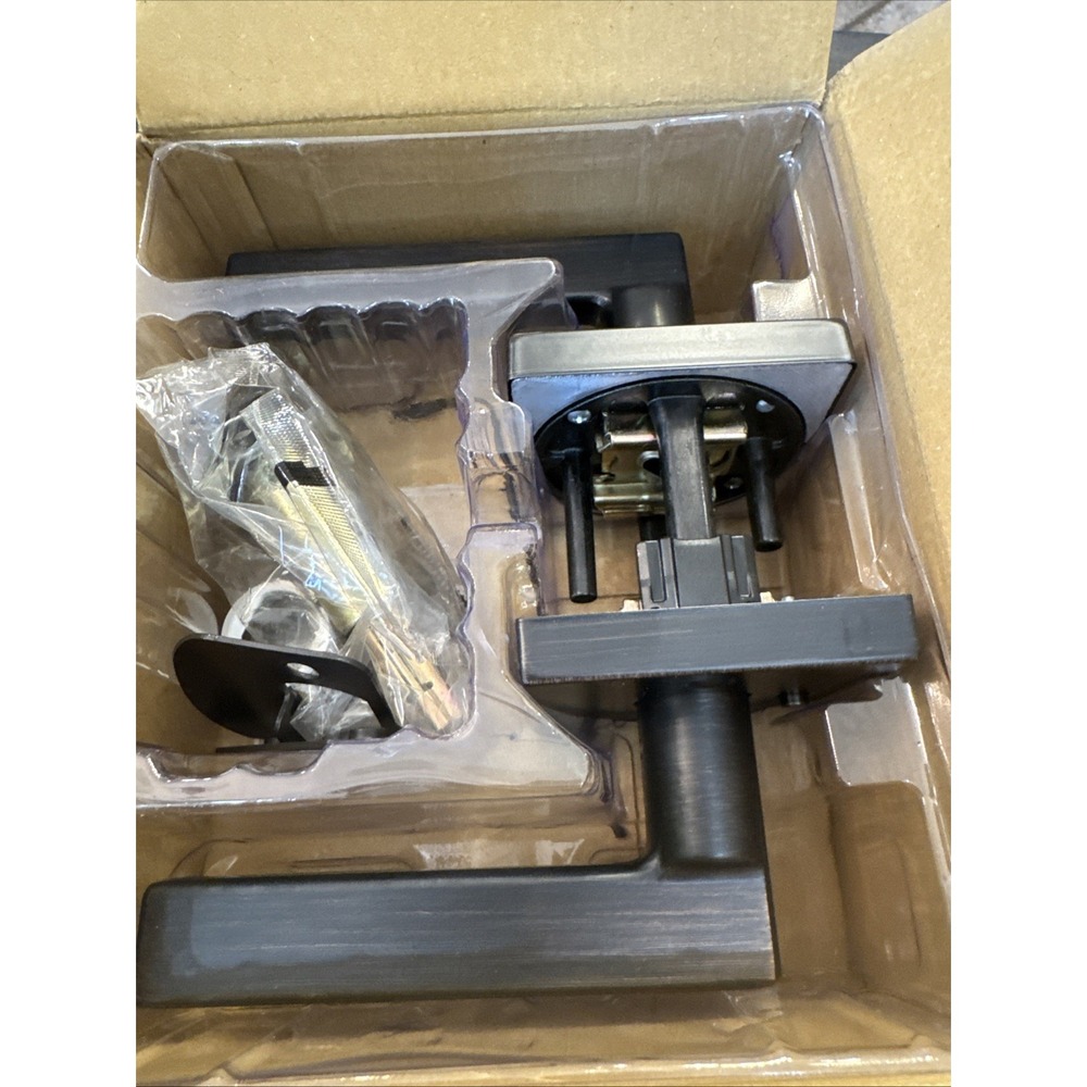 Kwikset Halifax Square Venetian Bronze Privacy Bed/Bath Door Handle 97300-906‎